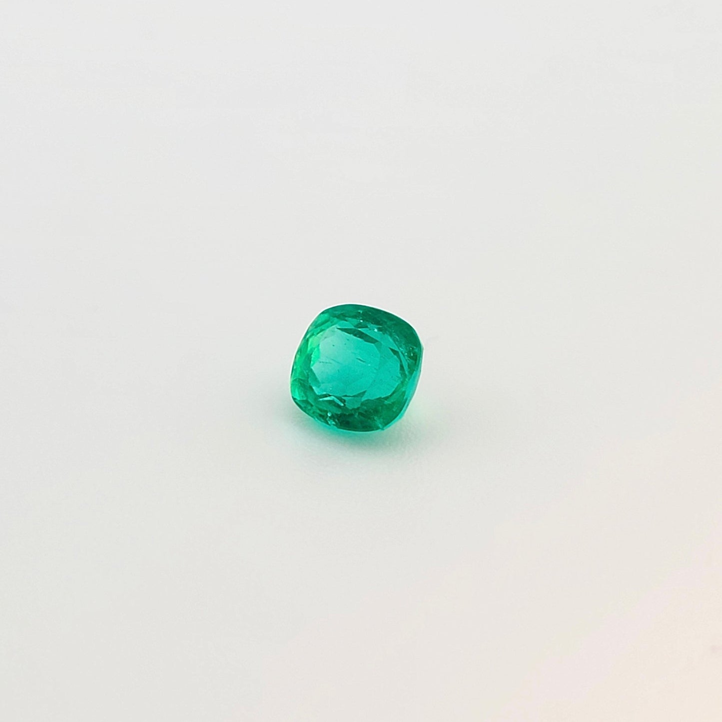 1.89 Ct. Cushion - Colombian Emerald - Emeralds Expert