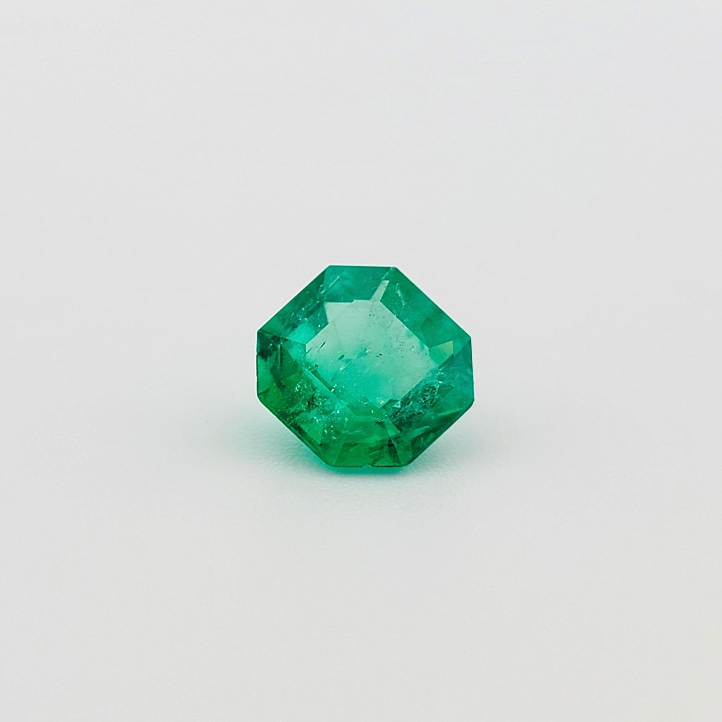 1.89 Ct. Emerald - Colombian Emerald - Emeralds Expert