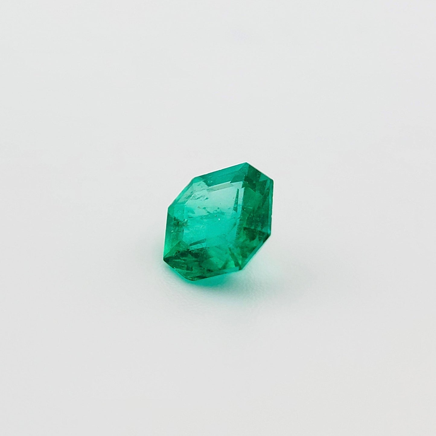 1.89 Ct. Emerald - Colombian Emerald - Emeralds Expert