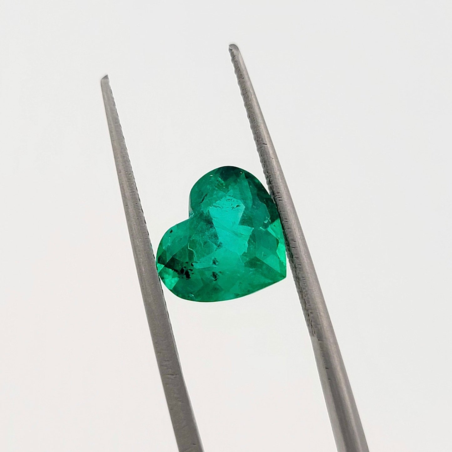 2.11 Ct. Heart - Colombian Emerald - Emeralds Expert